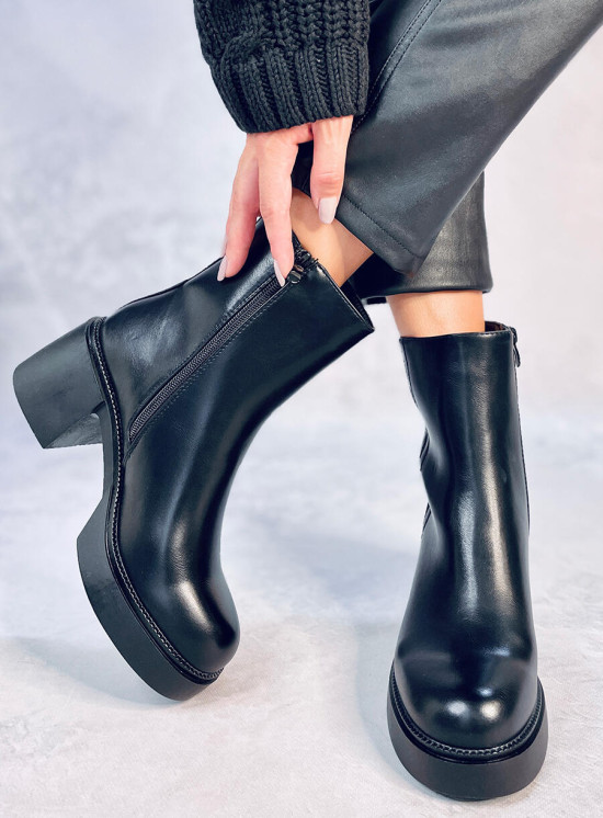 Botine negre pe toc stabil