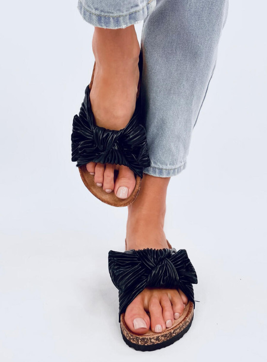 Șlapi negri cu talpă din plută