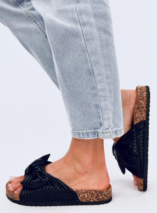 Șlapi negri cu talpă din plută