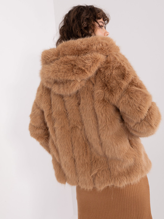 Jachetă de tranziție călduroasă cu glugă de culoare camel