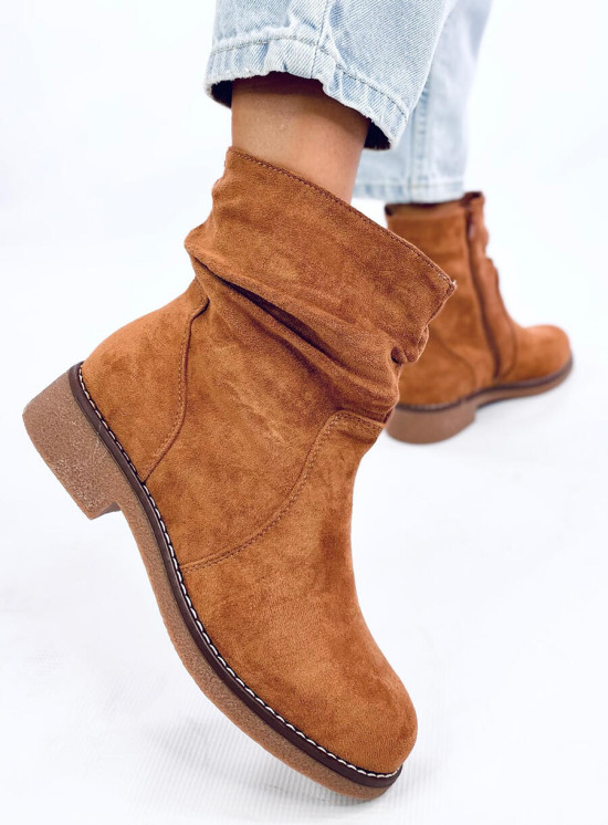 Cizme din piele intoarsă cu talpă plată camel