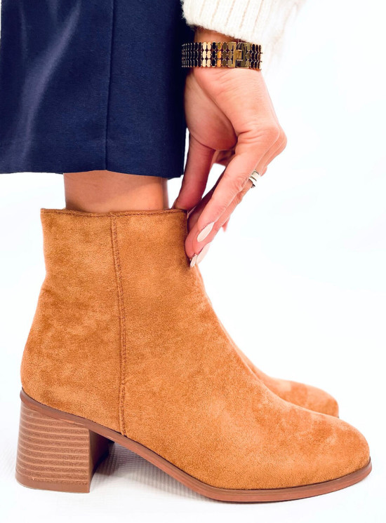 Botine maro caramel cu croială clasică