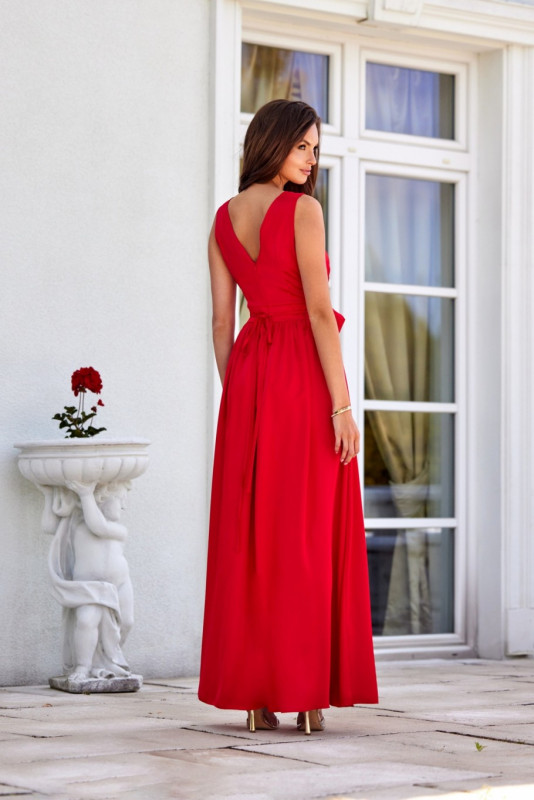Rochie maxi din satin cu trandafir decorativ, roșie