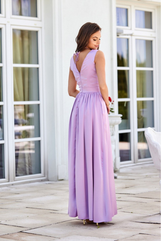 Rochie maxi din satin cu trandafir decorativ, lila