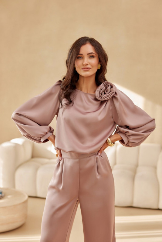 Pantaloni Elsa în nuanță cappuccino