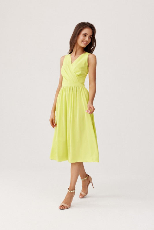 Rochie midi lime cu decolteu petrecut și bretele late