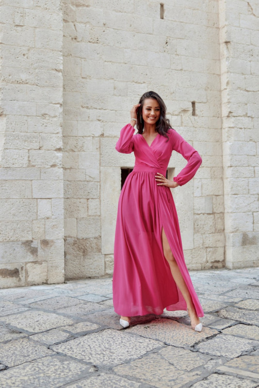 Rochie maxi din șifon cu mâneci lungi și legare la spate, culoare amarant