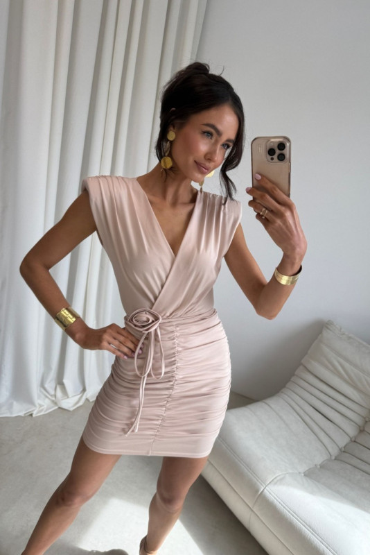 Rochie mini în nuanță bej deschis