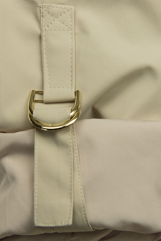 Parka pentru damă cu detalii aurii bej