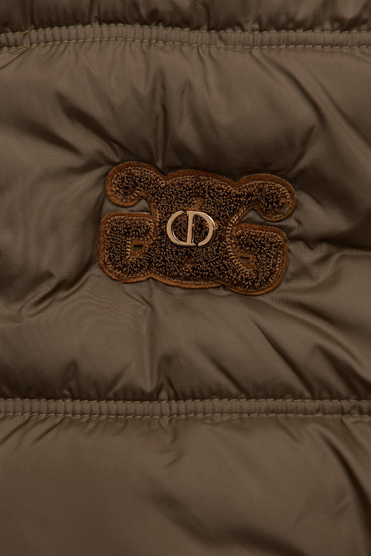 Vestă matlasată pentru damă cu glugă detașabilă maro