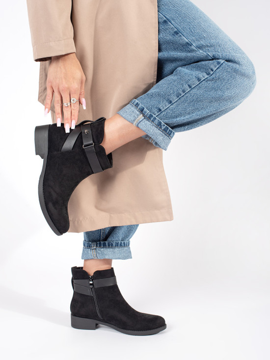Botine negre din suede cu curea decorativă