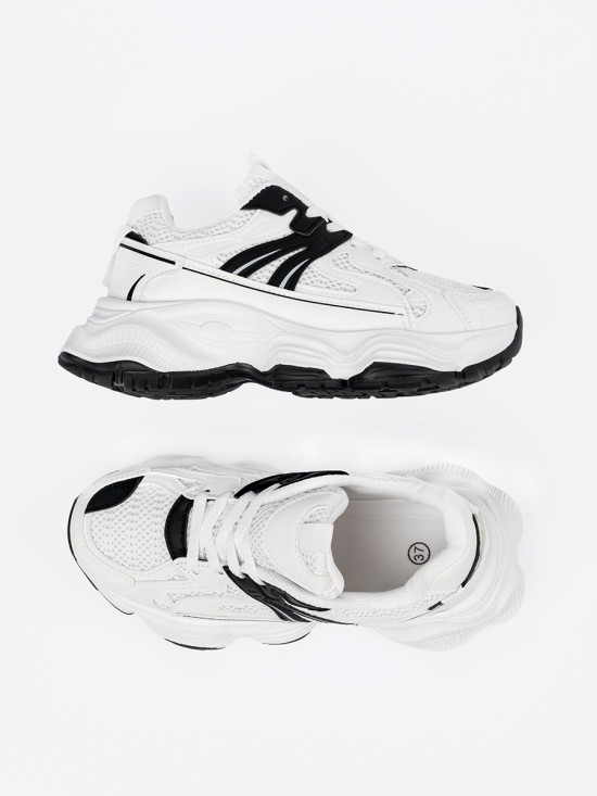 Adidași albi cu talpă groasă