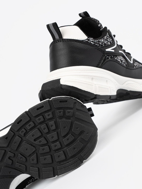 Sneakers negri cu inserții decorative