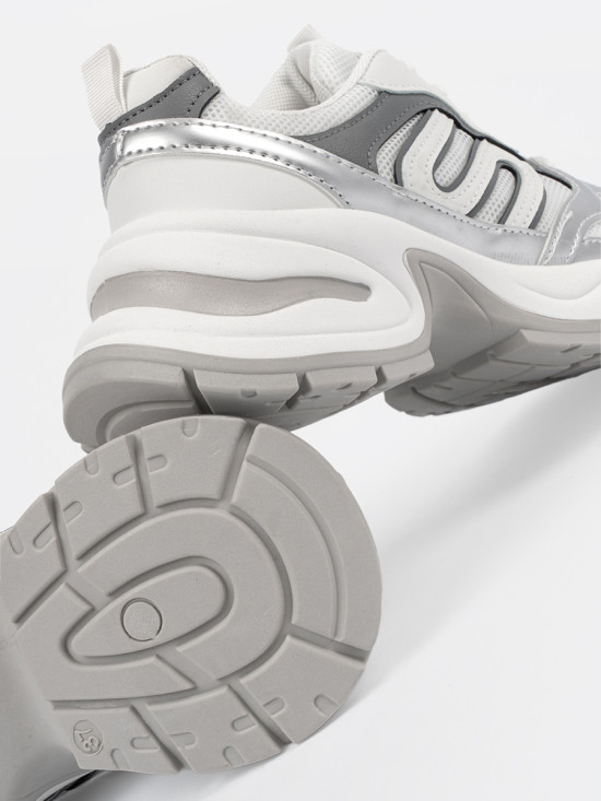 Sneakers albi cu detalii argintii