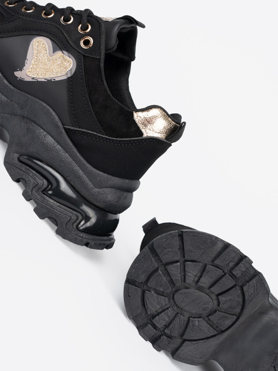Sneakers negri cu inimă aurie