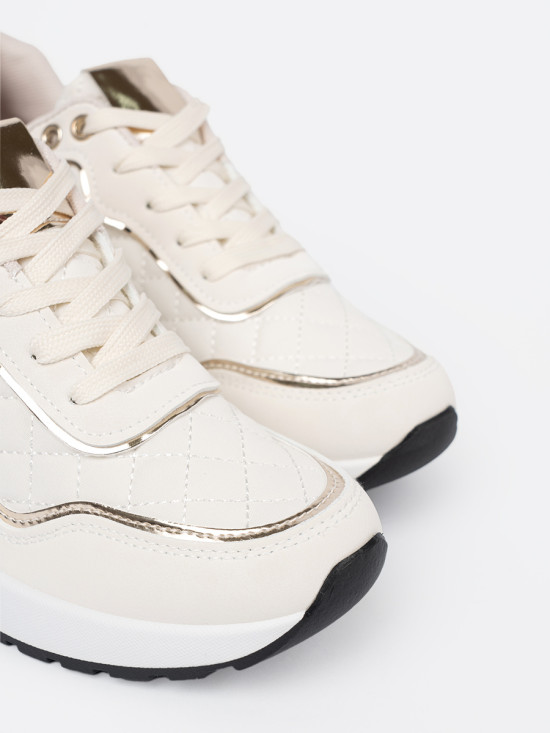Sneakersi bej cu accente aurii strălucitoare