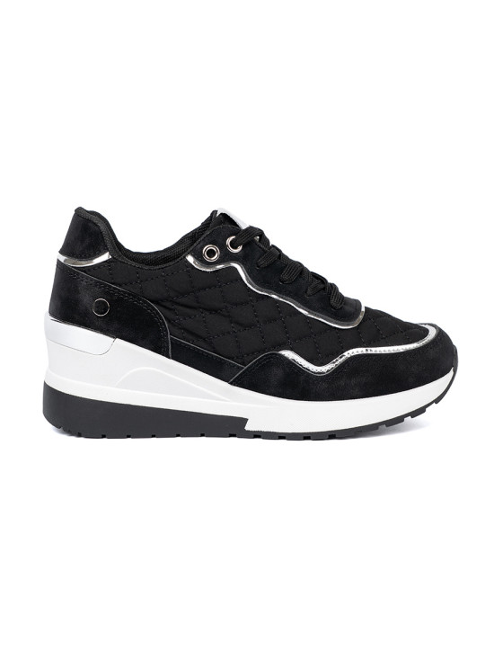 Sneakersi negri cu toc