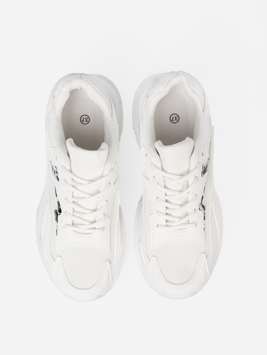 Pantofi sport albi cu accent decorativ