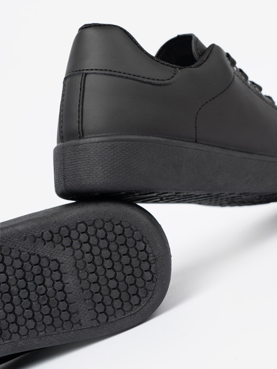 Sneakers negri cu finisaj mat