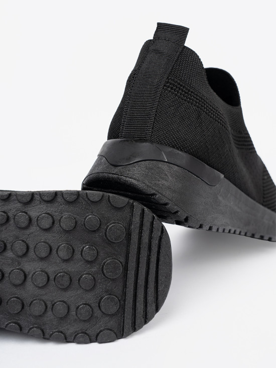 Adidași slip-on negri