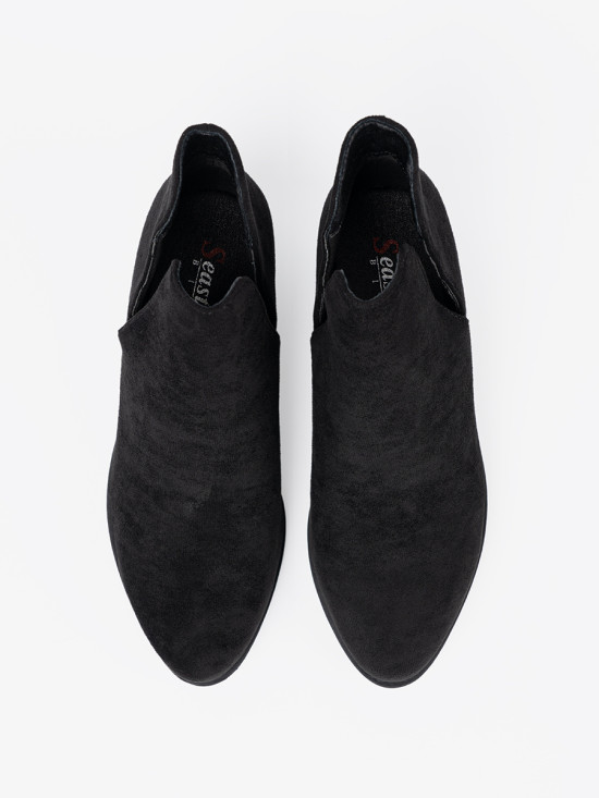 Botine negre cu decupaje