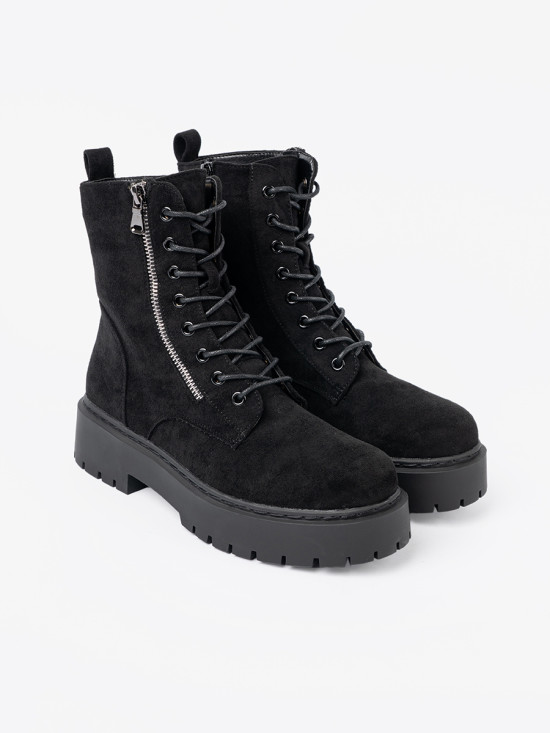 Botine negre cu aspect de velur