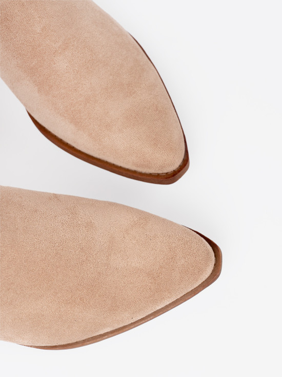 Botine bej cu croi clasic