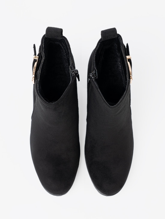 Botine negre cu toc bloc și cataramă decorativă