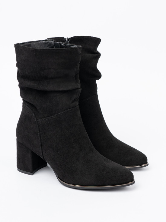 Botine negre din suede cu pliuri elegante