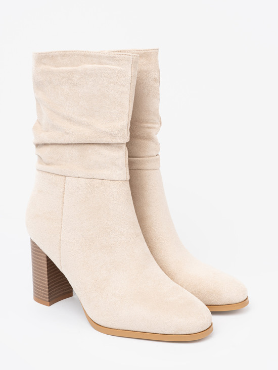 Botine bej deschis cu guler plisat