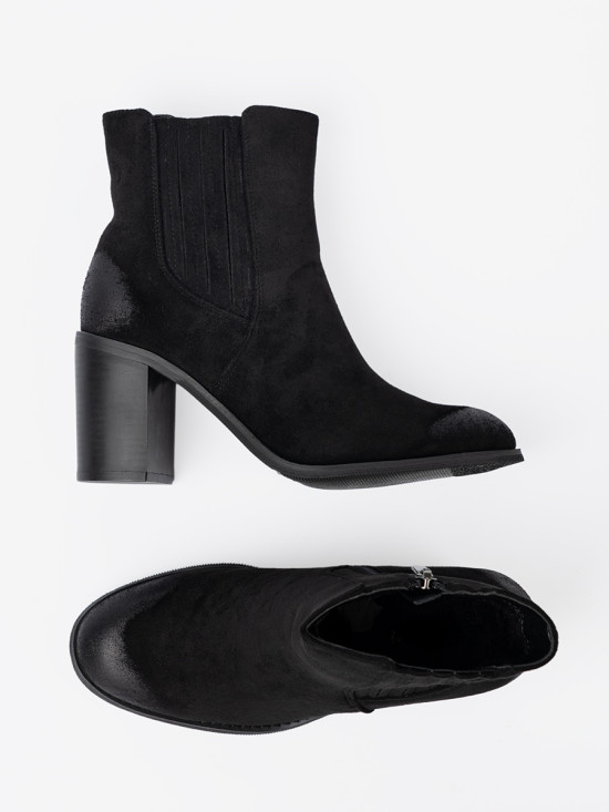 Botine negre din suede pe toc înalt