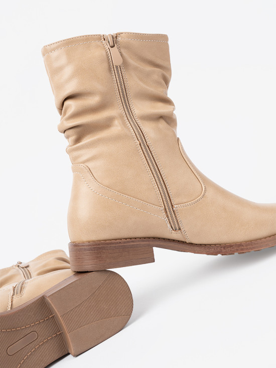 Botine bej confortabile cu pliuri