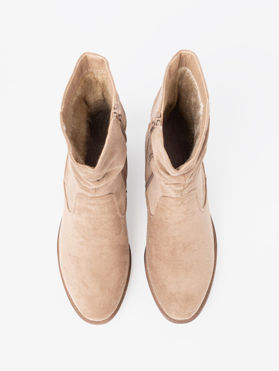 Botine bej cu guler plisat