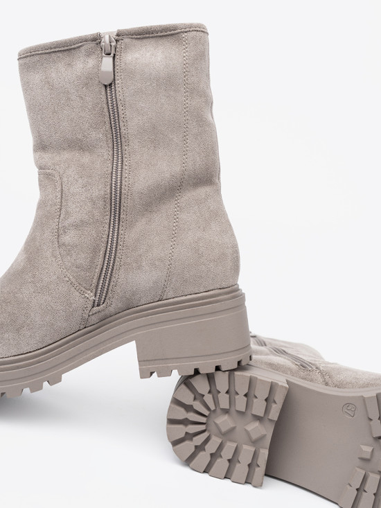 Botine gri confortabile cu talpă masivă