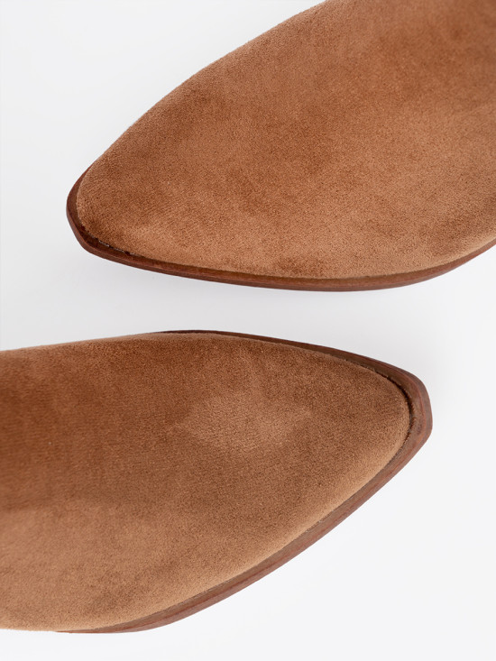 Botine maro cu croi clasic