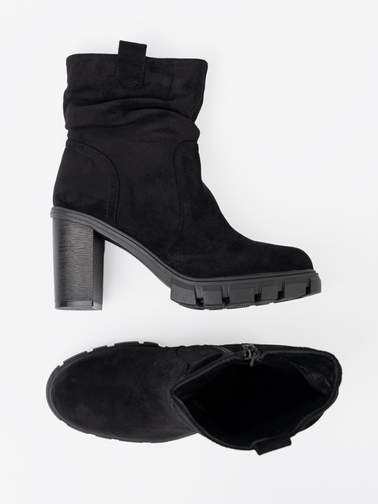 Botine negre elegante cu guler plisat