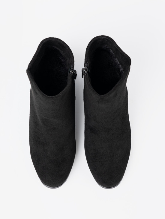 Botine negre elegante cu detalii rafinate