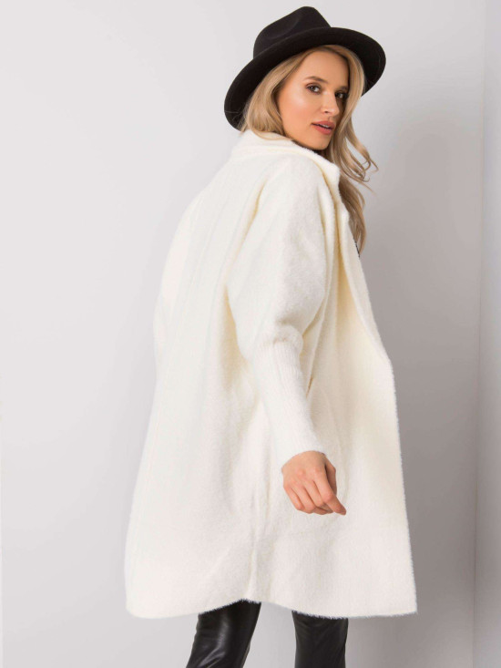 Palton ecru din alpaca fluffy