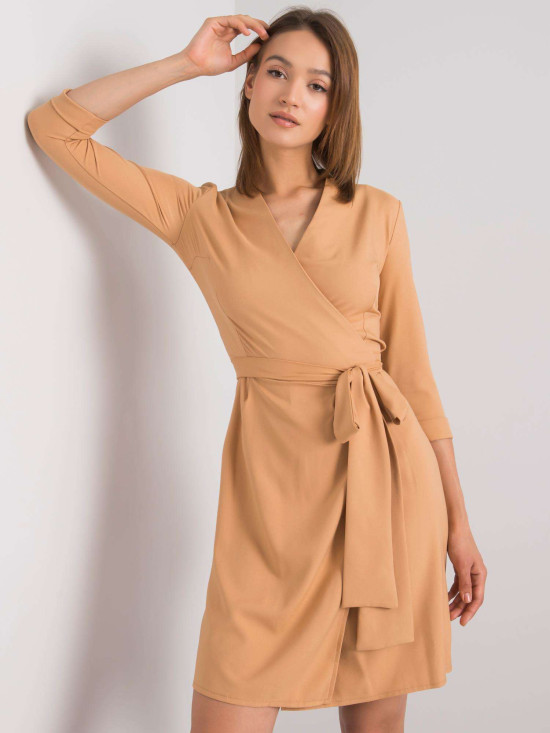 Rochie ciemnobež cu legătură