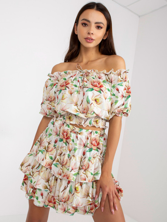 Compleu alb-roșu cu model floral