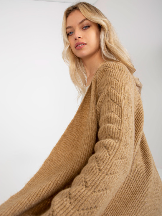 Cardigan maxi camel cu model perforat