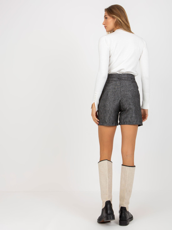 Pantaloni scurți eleganți în gri închis cu curea