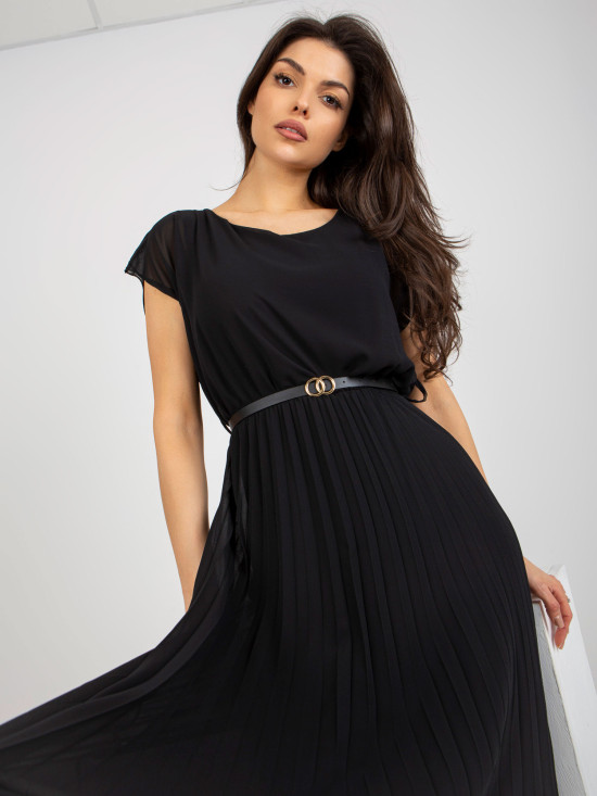 Rochie plisată neagră cu decolteu rotund