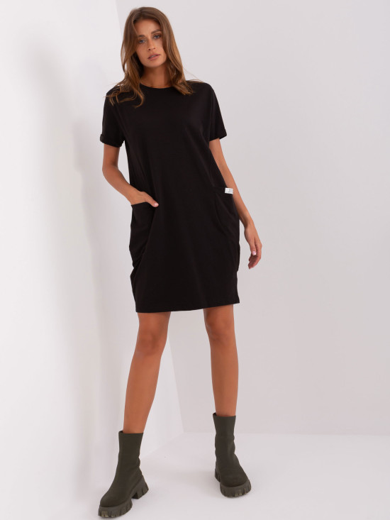Rochie basic neagră cu mânecă scurtă