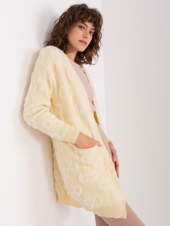 Cardigan bej deschis din tricot