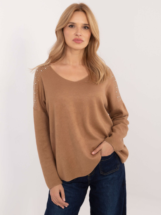 Pulover elegant cu aplicație