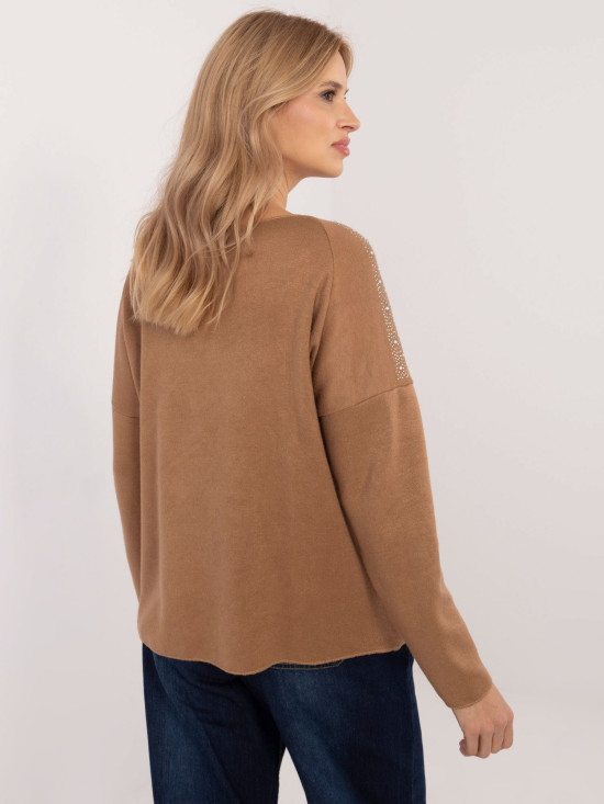 Pulover elegant cu aplicație