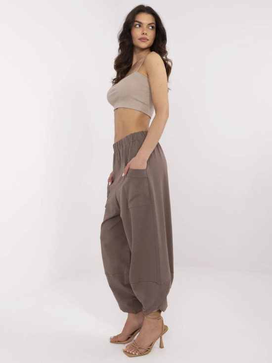 Pantaloni sportivi eleganți maro