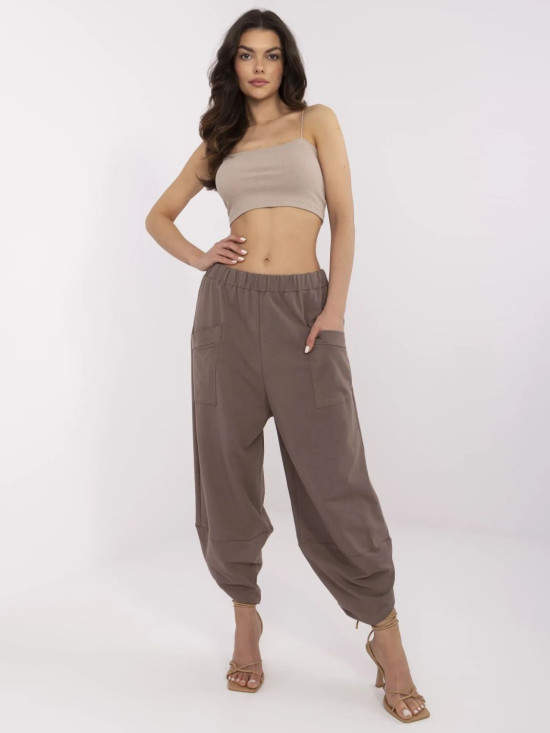 Pantaloni sportivi eleganți maro