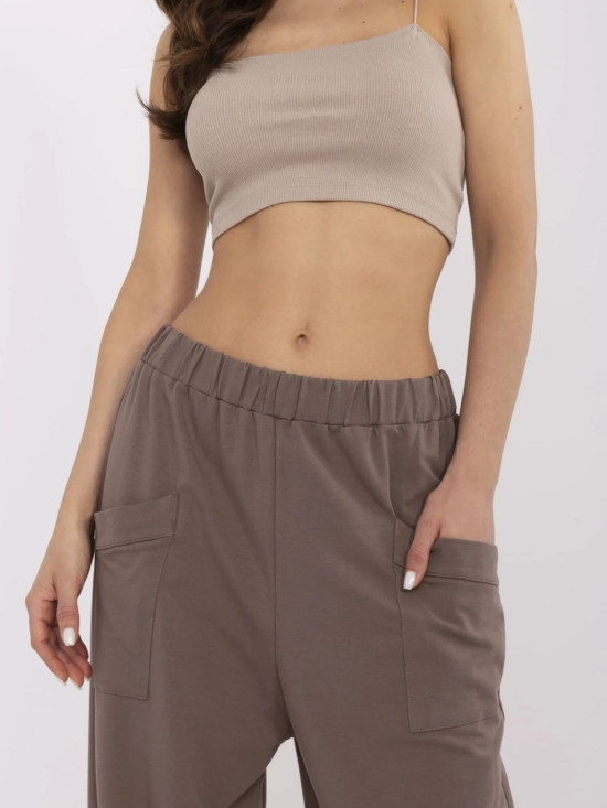 Pantaloni sportivi eleganți maro